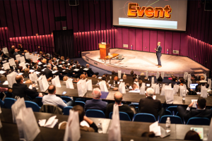 Tổ chức event